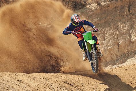 2021 Kawasaki 150 Dirt Bike - 2021 KAWASAKI KX250 FIRST RIDE: RAW VIDEO SERIES | Dirt ...