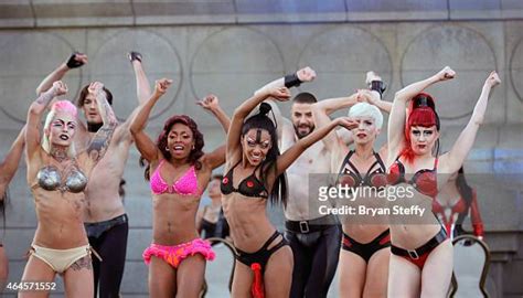 37 Cast Of Zumanity Stock Photos, High-Res Pictures, and Images - Getty Images