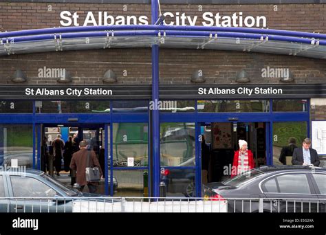 Main entrance to St Albans City Railway Station St Albans, Hertfordshire, England, UK Stock ...