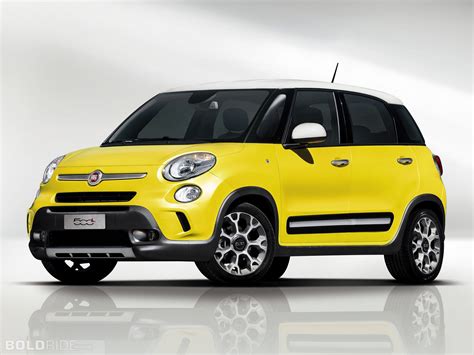 FIAT 500L - Review and photos