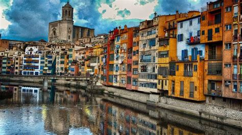 Girona Travel Guide | Tourist Information | Spanish Fiestas