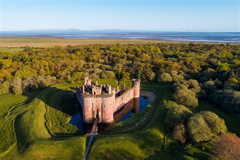 Caerlaverock Castle - History and Facts | History Hit