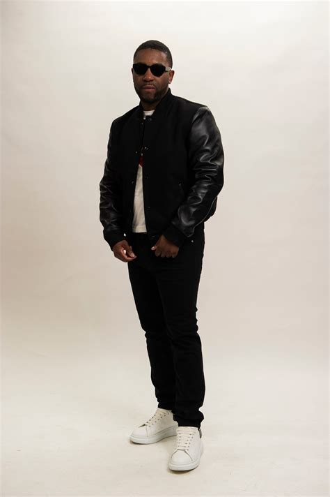 Men's Classic Wool And Leather Varsity Jacket [Black/Black] – LeatherKloset