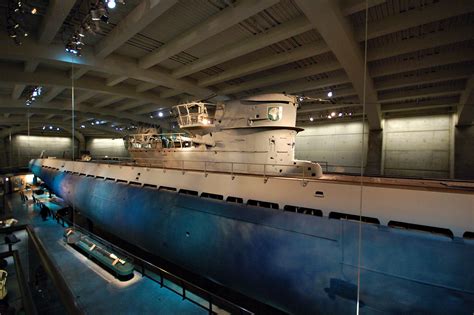 File:U-505 right front 21 August 2008.jpg - Wikimedia Commons