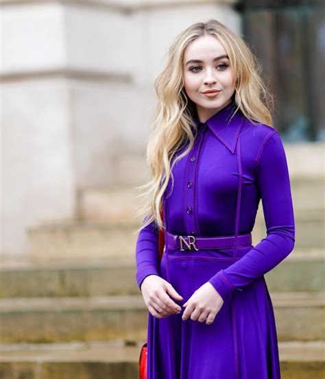 Sabrina Carpenter Net Worth 2022: Wiki, Biography, Family, Boyfriend & Relationships, Appearance ...