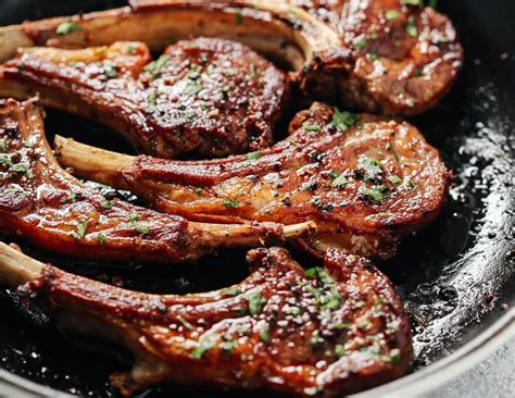 Juicy Garlic Lamb Chops with Herbs - Cooking Frog