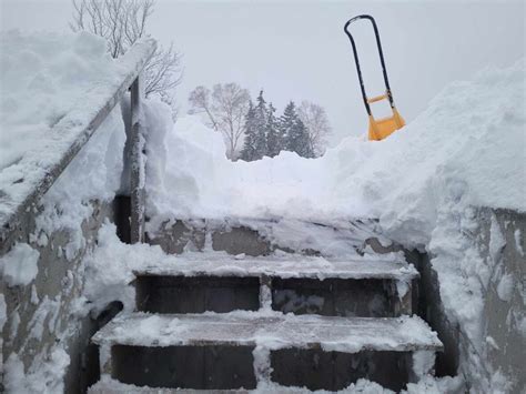 Storm plows through Nova Scotia with much more snow on the way | CBC News - Daily Frontline