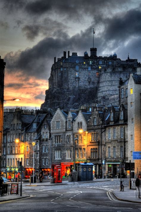 Edinburgh Castle, Scotland at sunset - FaveThing.com