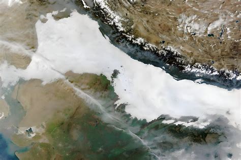 Dense fog lingers over the Indo-Gangetic Plain - Earth.com