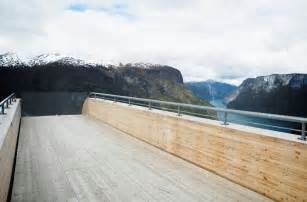 Aurland Viewing Bridge – Fubiz Media