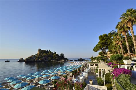 PARTE LA STAGIONE DELL’HOTEL RAITO AMALFI COAST E LA PLAGE RESORT ...