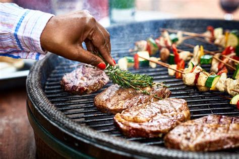 6 Types of Grills to Consider for Your Next Barbecue