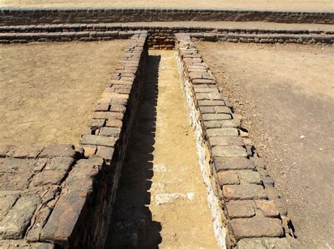 Mohenjo Daro - The Long lost City Had A Better Drainage System Than Karachi