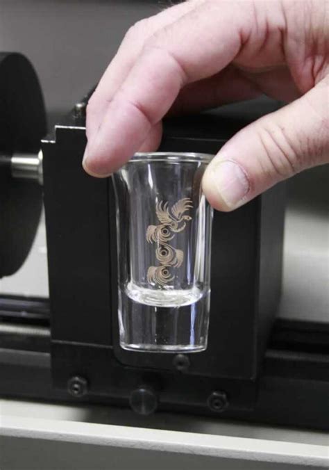 5 Awesome Things You Can Do With a Glass Engraving Machine