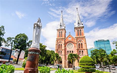 Saigon Notre Dame Cathedral - WinSuites Saigon