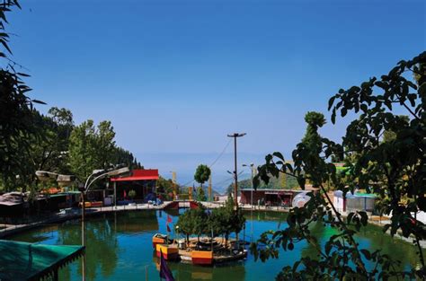 Mussoorie Lake - This lake famous for paragliding & boating