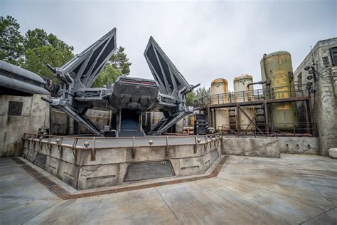 Star Wars: Galaxy's Edge Leads to Lower Attendance This Summer at Disneyland and Walt Disney World