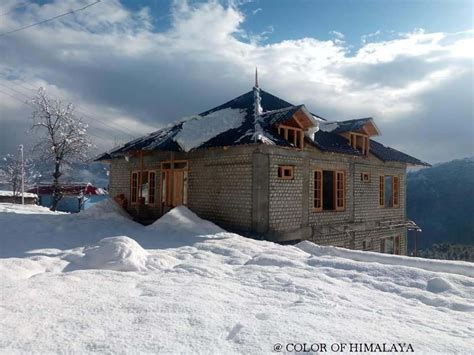 Loghouse at khajjiar lake, Khajjiar (updated prices 2024)