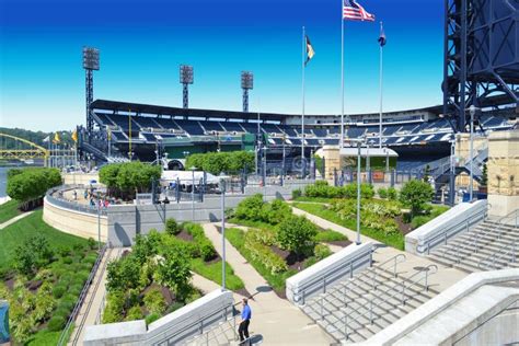 PNC Park - Pittsburgh Pirates Stadium Editorial Photography - Image of base, pitcher: 25748192