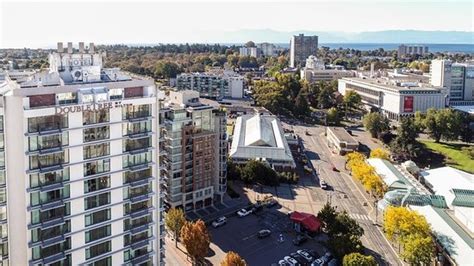 DOUBLETREE BY HILTON HOTEL & SUITES VICTORIA - UPDATED 2018 Prices & Reviews (British Columbia ...