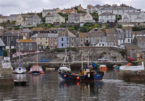 Entering Mevagissey Harbour | Cornwall Guide Images