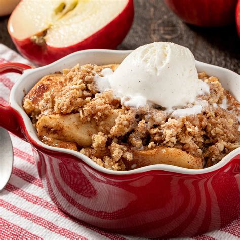 Slow Cooker Oatmeal Apple Cobbler Recipe | McCormick