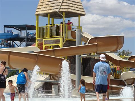 Candid Hansen Family: Island Water Park