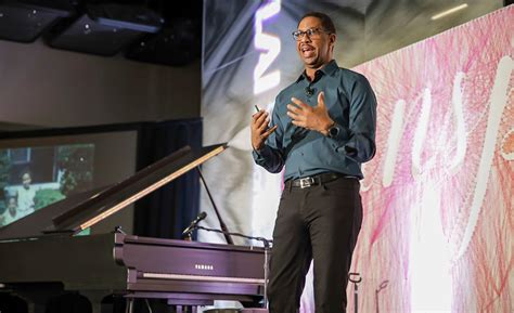 Blog: 3 Motivational Points From Dr. Hakeem Oluseyi's Speech | LAI