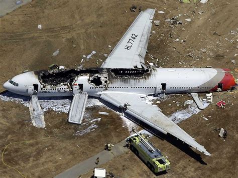 Boeing 777 among safest planes to ever fly even after Emirates crash ...