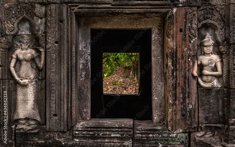 Ta Prohm temple Stock Photo | Adobe Stock