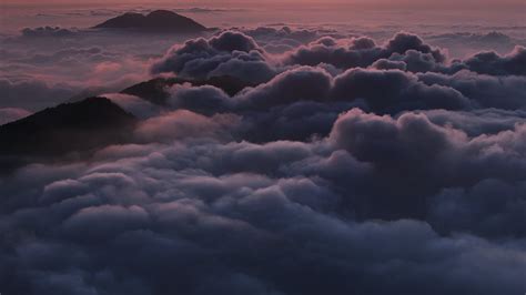 White Clouds over the Mountain · Free Stock Photo