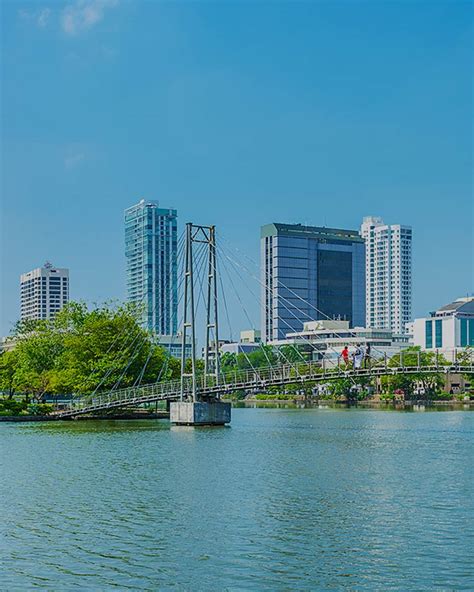 Beira Lake | Attractions in Colombo | Love Sri Lanka