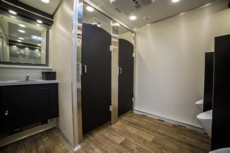 Gold Luxury Restroom Trailers | Luxury Portable Restrooms | United Site Services