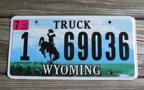 Wyoming Mountains License Plate Bucking Horse 2017 Truck for Sale