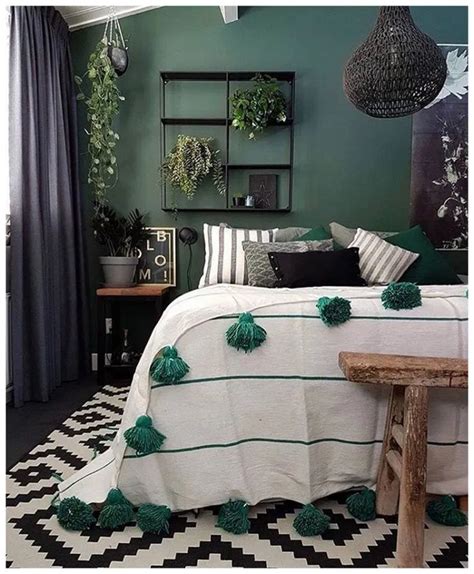 40+ Beautiful And Calm Green Bedroom Decoration Ideas » Homedecorsidea ...