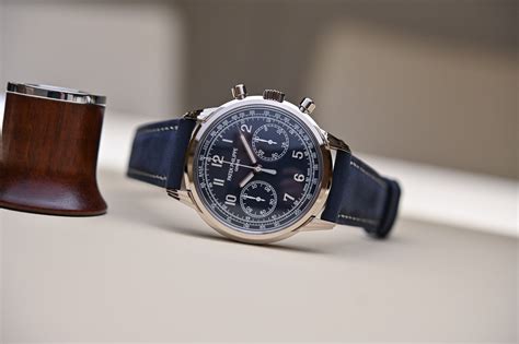 Review - Patek Philippe Chronograph 5172G (History, Live Pics, Specs & Price)