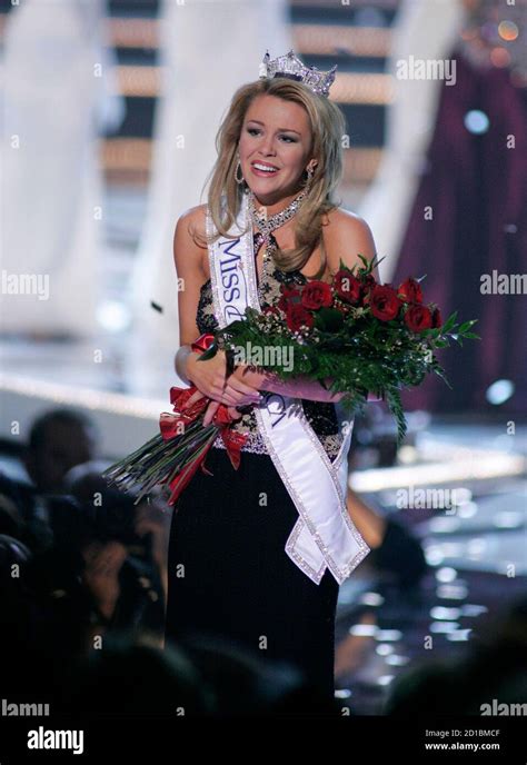 Miss oklahoma lauren nelson crowned hi-res stock photography and images - Alamy