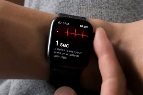 Apple Watch Series 4 is the first FDA-cleared retail ECG device, bless ...