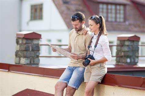 Happy Young Couple Traveling Together. Exploring City Map in City Stock Photo - Image of holiday ...