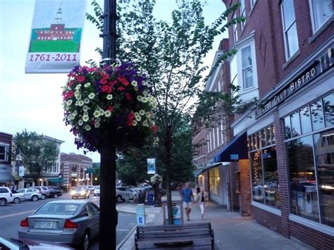 Downtown Hanover NH Travel Photo | VisitingNewEngland.com