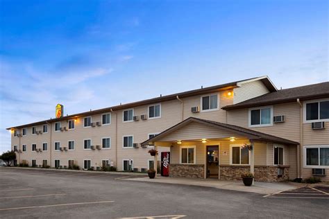 Super 8 Hotel Council Bluffs, IA - See Discounts