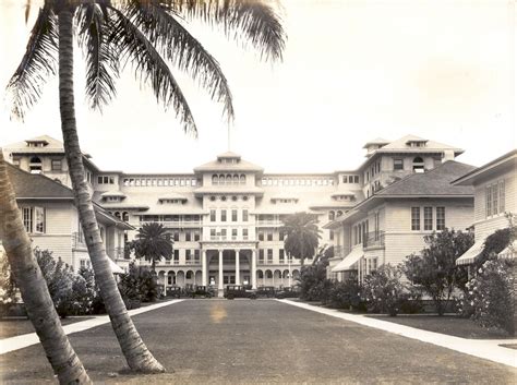 Waikiki Beach Hotel History: Read The Moana Surfrider Resort & Spa's hotel history. | Hawaii ...