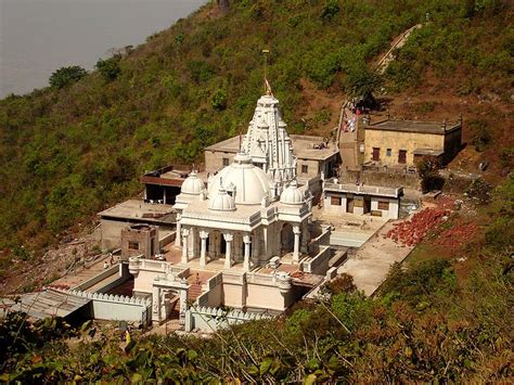 These 12 Jain Temples Across India Are A Beautiful Testimony To The Community's History & Heritage