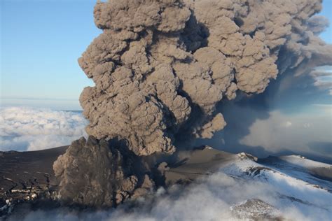 Iceland 2010, Volcano, Eyjafjallajökull, Eyjafjöll, Eruption Images and Photo