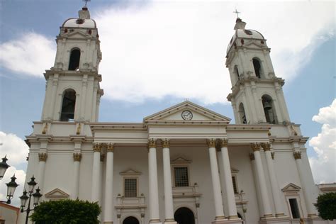 File:Templo de San Antonio de Padua Tlajomulco de Zúñiga Jalisco 1.jpg - Wikimedia Commons