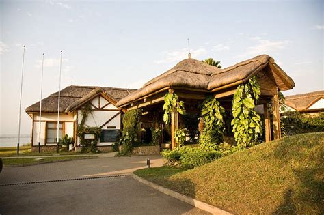 Luxury lodges in queen elizabeth national park - accommodation at queen