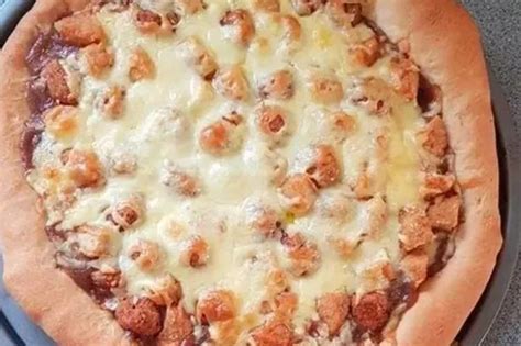 Mum makes own KFC popcorn chicken pizza from Lidl and B&M – it costs £14 less - Daily Star