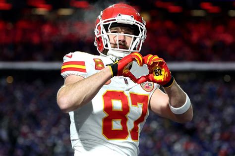 Travis Kelce Throws Up Taylor Swift's Iconic Hand Heart After TD | Us Weekly