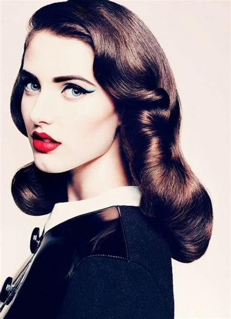 1940s Hairstyles For Womens To Try This Year - Feed Inspiration