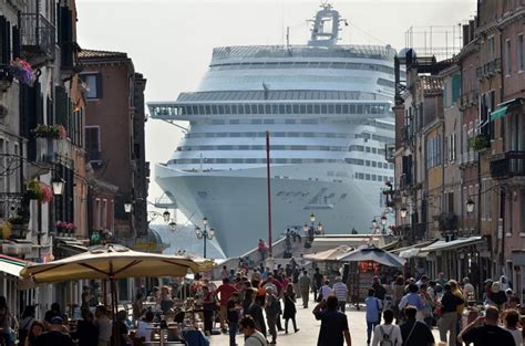 Why Venice Residents Say "No" to Big Ships in The Lagoon | ITALY Magazine